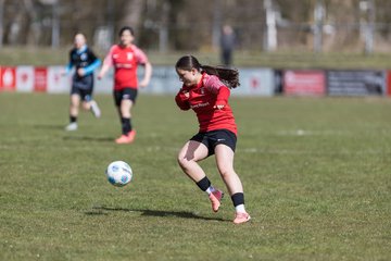 Bild 78 - wBJ VfL Pinneberg - Waldd�rfer SV : Ergebnis: 5:0